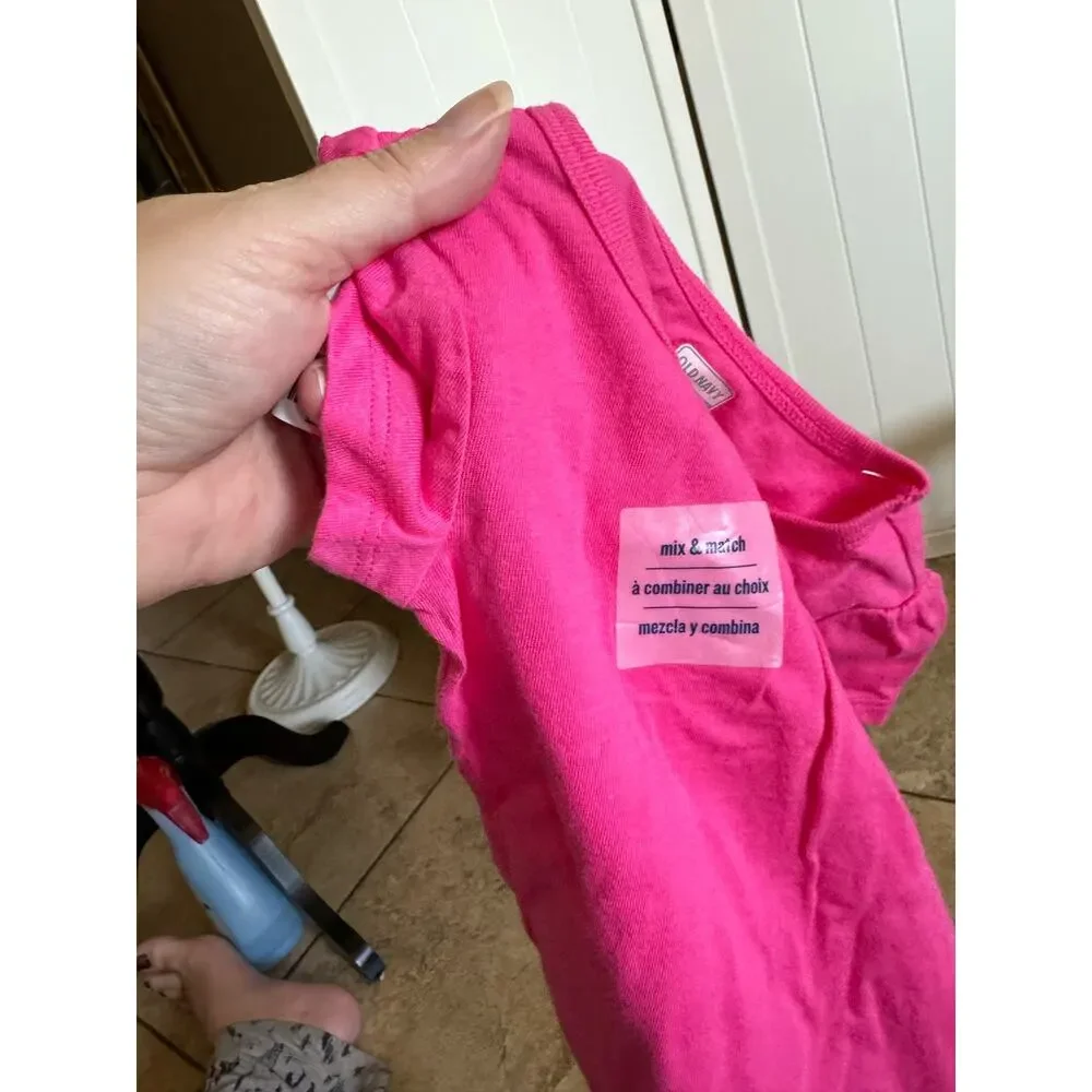 Old Navy Girls Top Sz 12-18 Mo Solid‎ Hot In the Pink Short Sleeves NEW